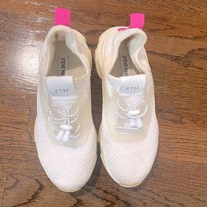 Myles White Steve Madden Sneakers